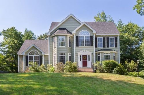 221 Oak Hill Rd, Barrington, NH 03825 exterior