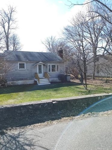 39 Crest Rd, Ridgefield, CT 06877 exterior