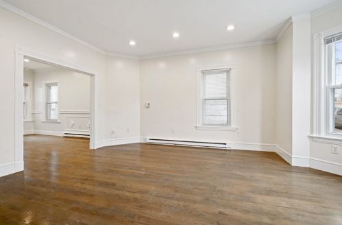 647 Bennington St, Roxbury-Xing, MA 02128 exterior