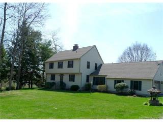 99 Bridle Path Rd, Southbury, CT 06488 exterior