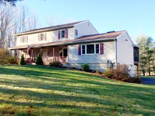 8 Aramon Cir, Brookfield Center, CT 06804 exterior