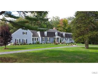 11 Hedge Brook Ln, Stamford, CT 06903 exterior