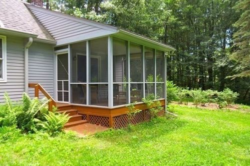 108 Buffam Rd, Pelham, MA 01002 exterior