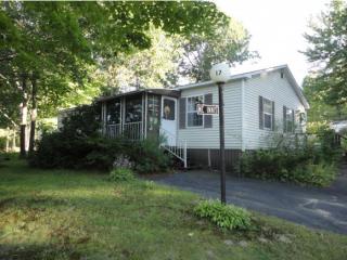 17 Roseberry Ln, Rochester, NH 03867 exterior