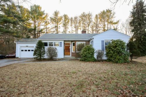 47 Cape Rd, Mendon, MA 01756 exterior