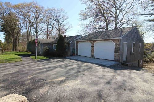 240 Goodwin Rd, Rollinsford, NH 03869 exterior