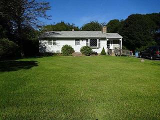 20 Avice St, Narragansett, RI 02882 exterior