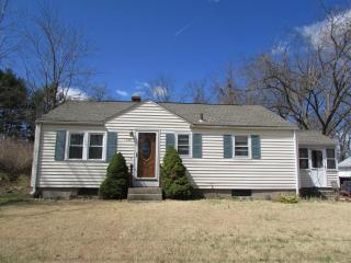 130 Creswell Dr, Springfield, MA 01119 exterior