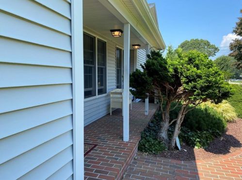 15 Sunnyside Dr, Westerly, RI 02891 exterior