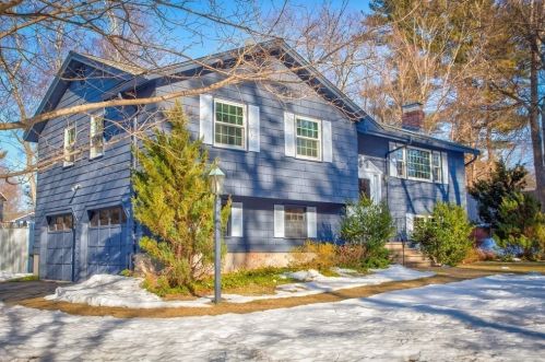 5 Cowdrey Ln, Acton, MA 01720 exterior