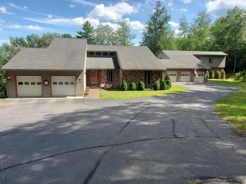 31 Myron Hall Rd, Raymond, ME 04071 exterior