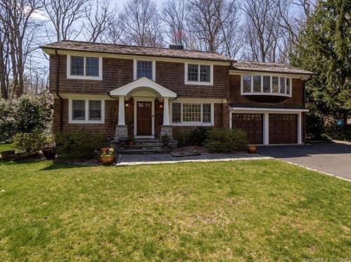 17 Woodchuck Ln, Wilton, CT 06897 exterior