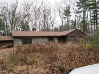 83 Dublin Ave, Nashua, NH 03063 exterior