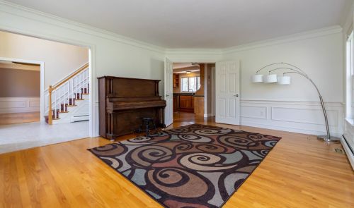 18 Bedros St, Windham, NH 03087 exterior