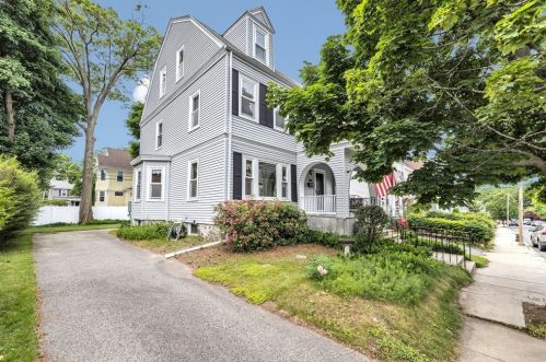 196 Maple St, Roxbury Xing, MA 02132 exterior