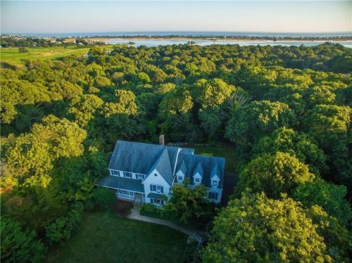 245 Shore Rd, Westerly, RI 02891 exterior