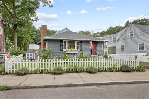 96 Maplewood St, Roxbury-Xing, MA 02132 exterior