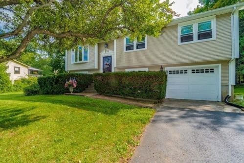 24 Highland Ave, Loudville, MA 01027 exterior