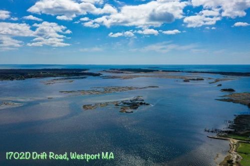 1702-D Drift Rd, Horseneck Beach, MA 02790 exterior