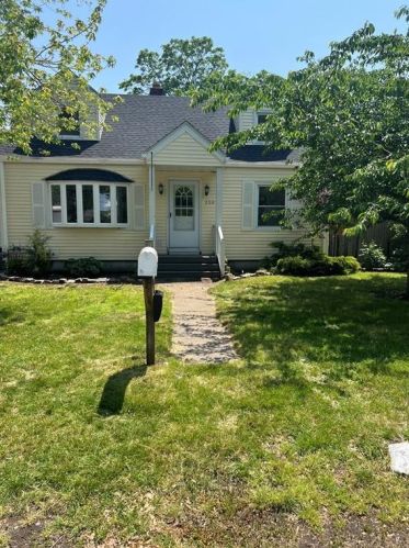 256 Riverside Ave, Warwick, RI 02889 exterior