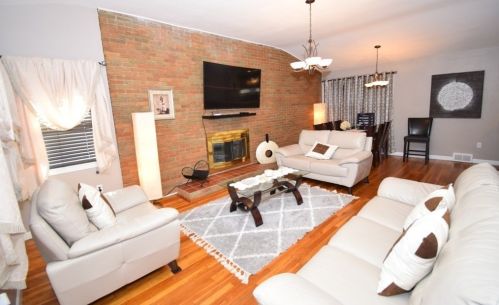 28 Tarrytown Ln, Worcester, MA 01602 exterior