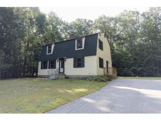 13 Stagecoach Rd, Sandown, NH 03873 exterior