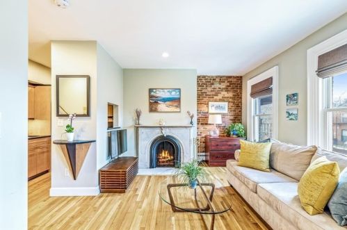 40 Rutland Sq, Roxbury-Xing, MA 02118 exterior