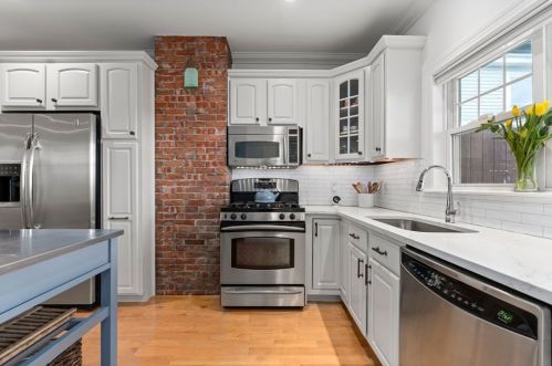 272 Bunker Hill St, Roxbury-Xing, MA 02129 exterior