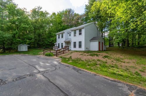 132 Smith Ave, Pembroke, NH 03275 exterior