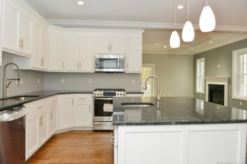 60 Brookview Cir, Bristol, CT 06010 exterior