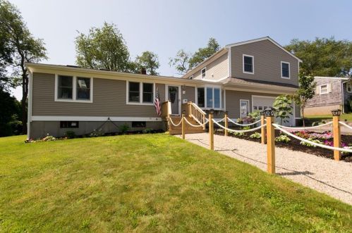 113 Fir Ave, Tiverton, RI 02878 exterior