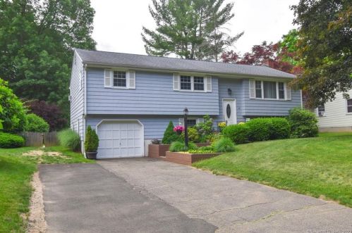 501 Rainbow Rd, Windsor, CT 06095 exterior