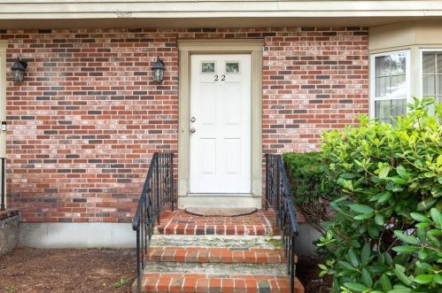 22 Pinebrook Ln, Easton, MA 02375 exterior