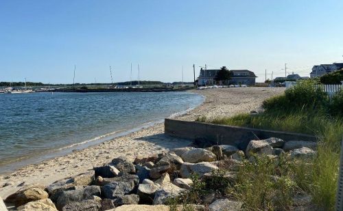 86 Broadway St, Yarmouth, MA 02673 exterior