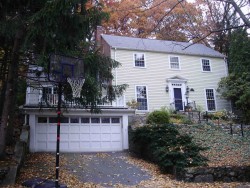 24 Oak Cliff Rd, Newton, MA 02460 exterior