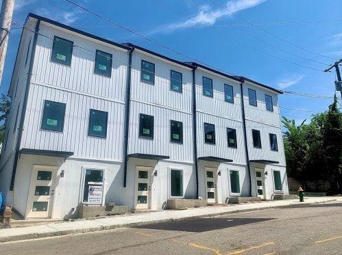19 Danforth St, Providence, RI 02908 exterior