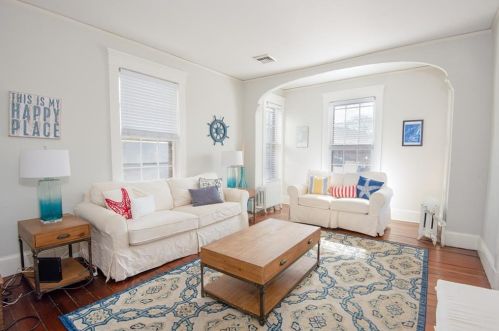 4 Marlborough St, Newport, RI 02840 exterior