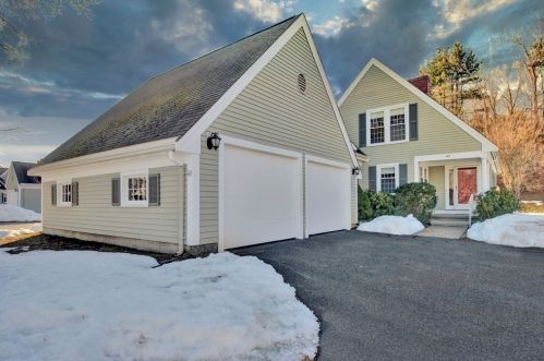 40 Mitchell Grant Way, Bedford, MA 01730 exterior