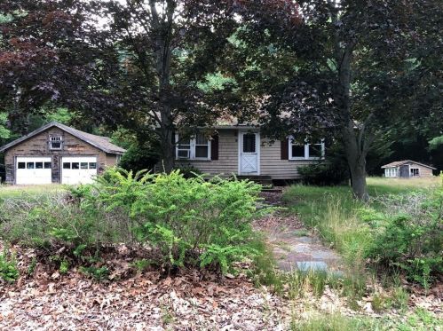 67 Rabbit Rd, Salisbury Beach, MA 01952 exterior