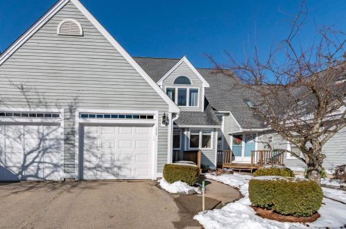 359 Winding Pond Rd, Londonderry, NH 03053 exterior