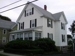 15 Mague Pl, Newton, MA 02465 exterior