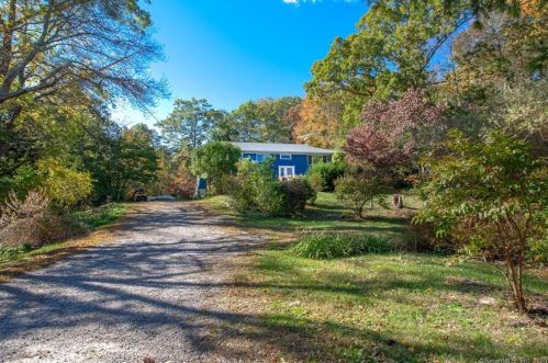 61 Davis Rd, Torrington, CT 06791 exterior