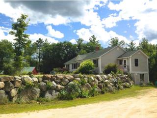 11 Palmer Rd, Campton, NH 03223 exterior