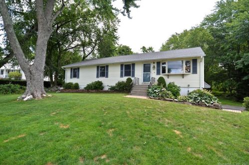 6 Benz St, Ansonia, CT 06401 exterior