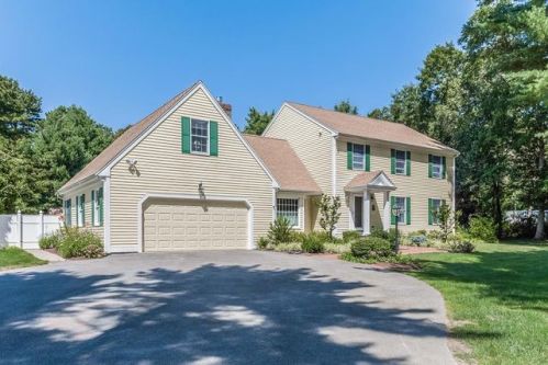 19 Pine Hill Ln, Marion, MA 02738 exterior