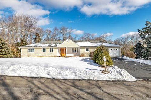 43 Haverhill Rd, Bridgeport, CT 06611 exterior