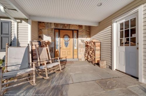 9 Woodcreek Rd, Brookfield Center, CT 06804 exterior