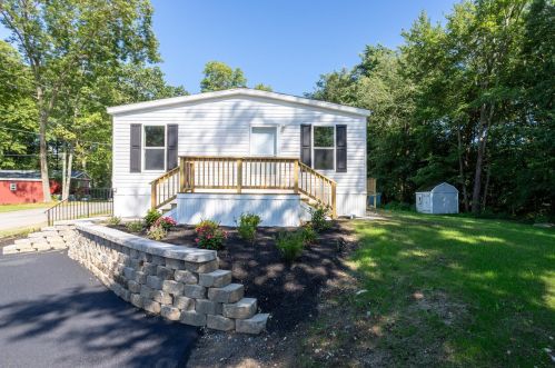 81 Hemlock Hvn, Hampton, NH 03842 exterior
