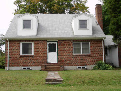 103 Crescent St, Newton, MA 02466 exterior