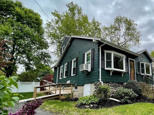 10 Babcock Ave, Weymouth, MA 02191 exterior